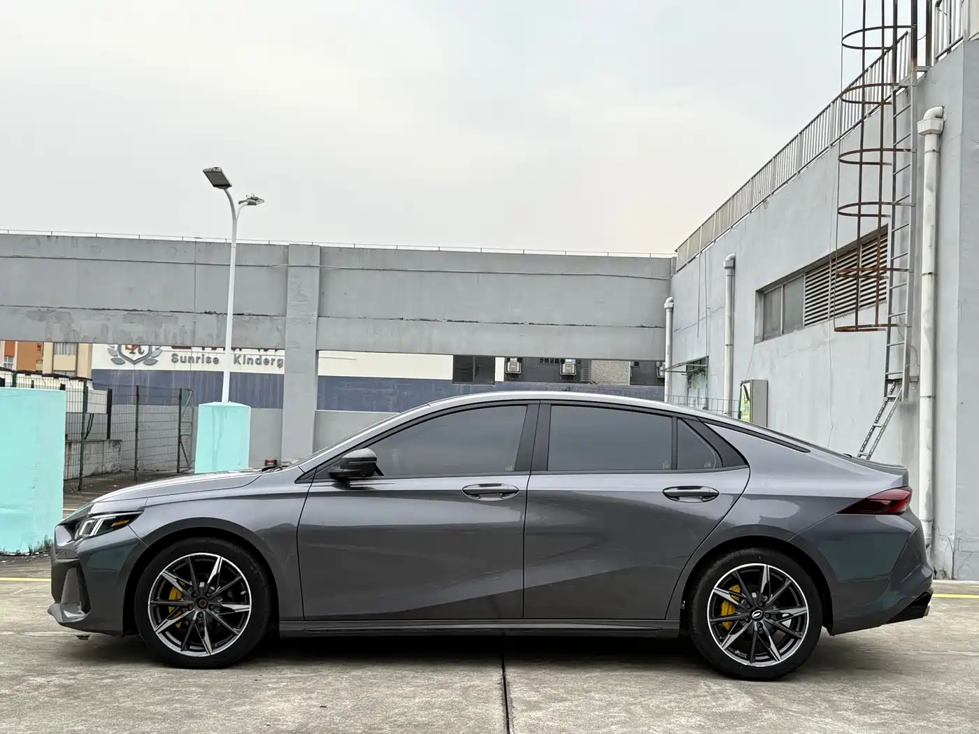 GAC Trumpchi Trumpchi Emkoo 2023 270T DCT J16 Edition фото 4