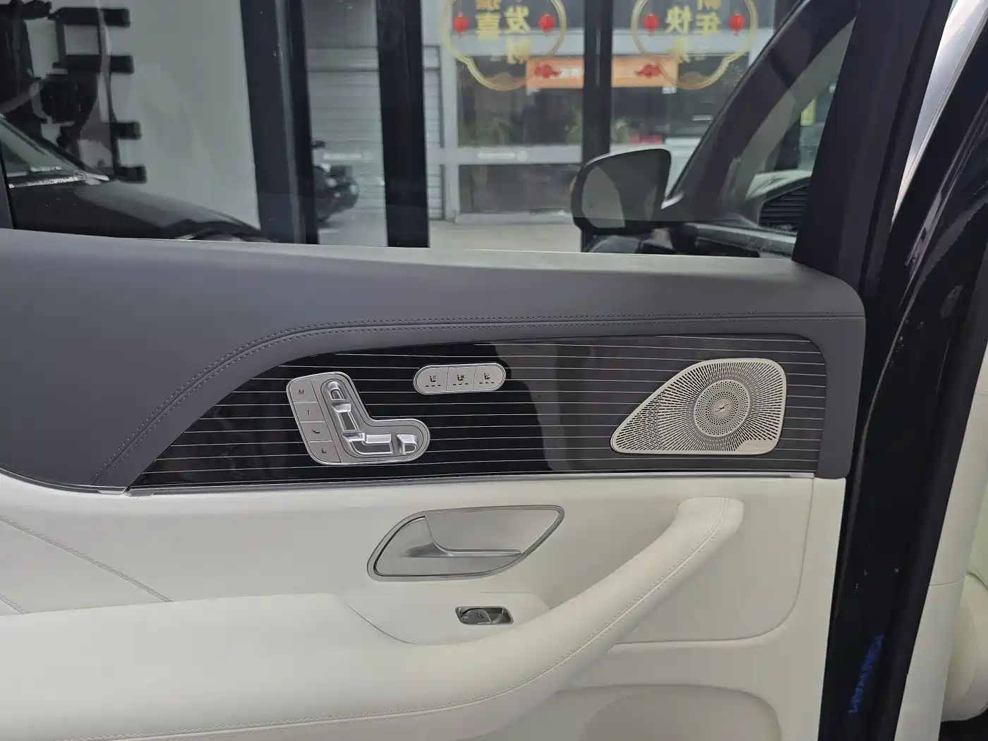 Mercedes-Benz GLS 2025 GLS 450 4MATIC Luxury фото 10
