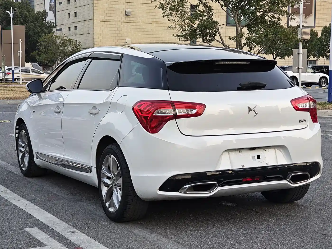 DS 5 2014 1.6T Luxury THP160 фото 6