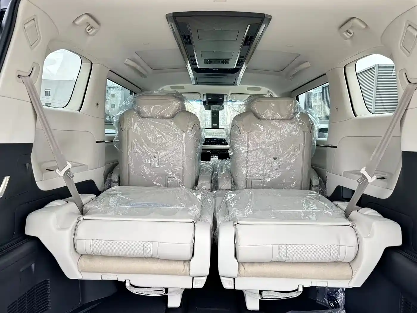 Lexus LM 2023 350h 7-Seater Elegance Edition фото 14