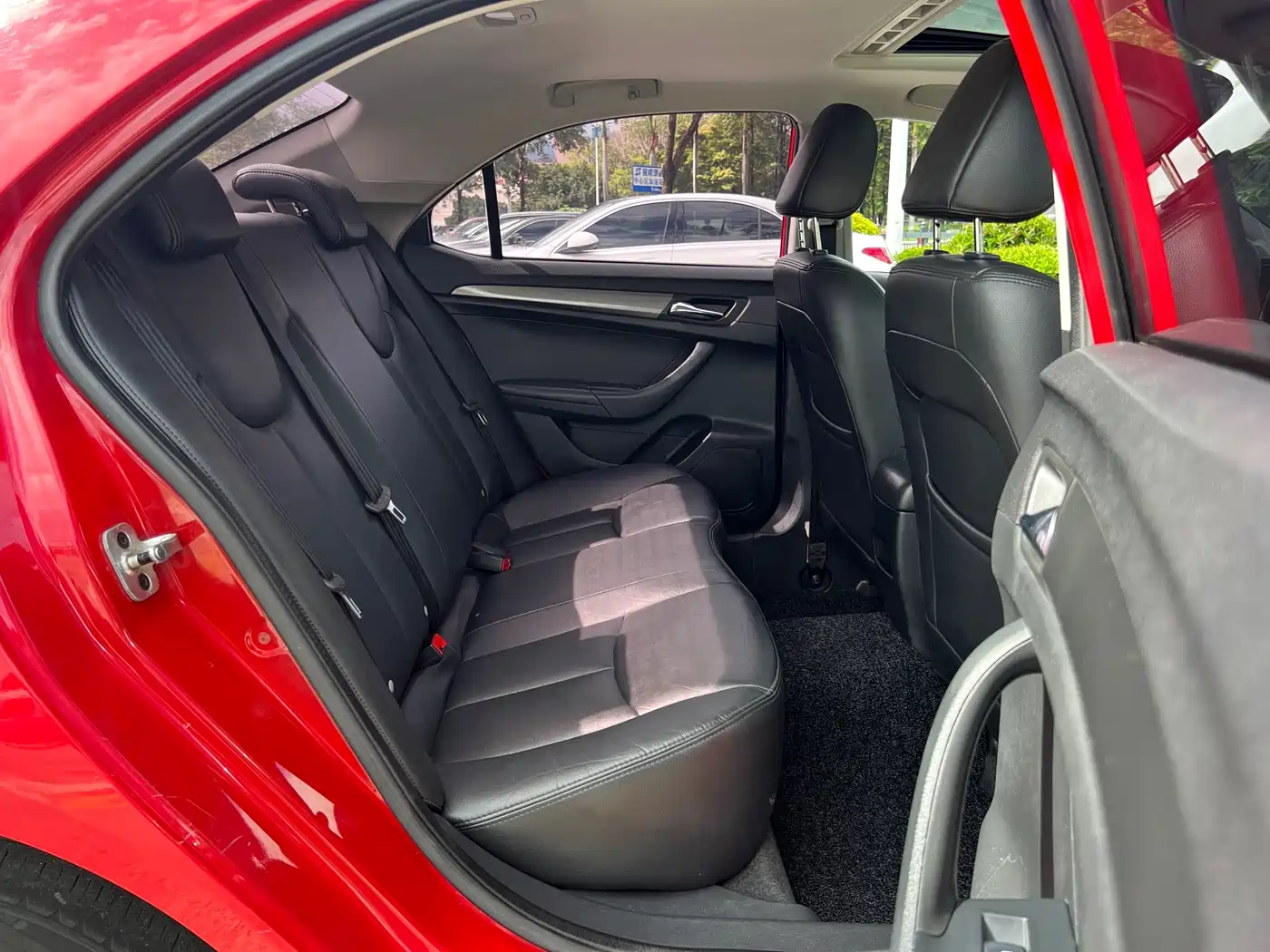 Roewe 360 2017 2017 1.5L Auto Luxury Edition