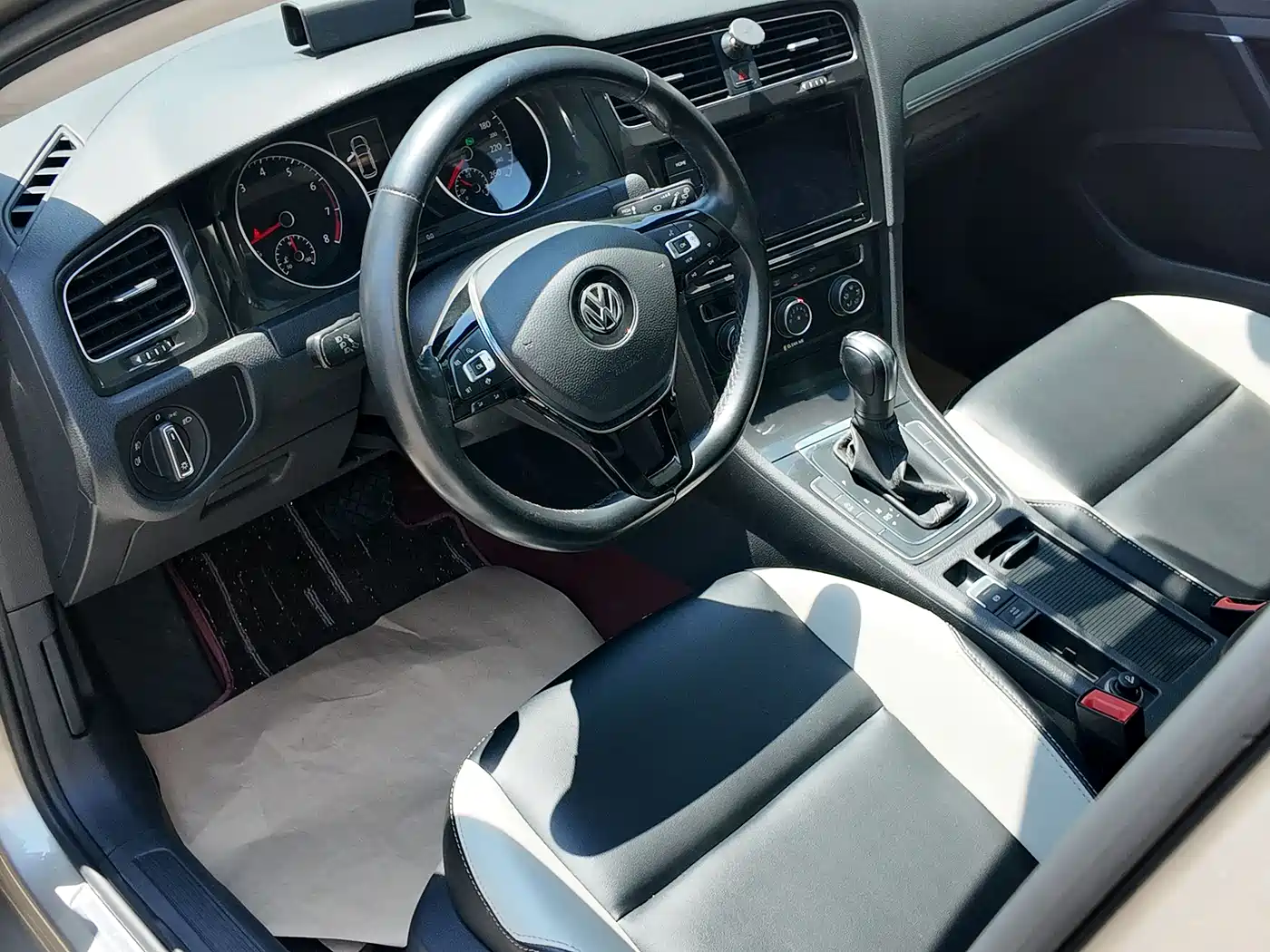 Volkswagen Golf 2019 200TSI DSG Comfort (China V) фото 6