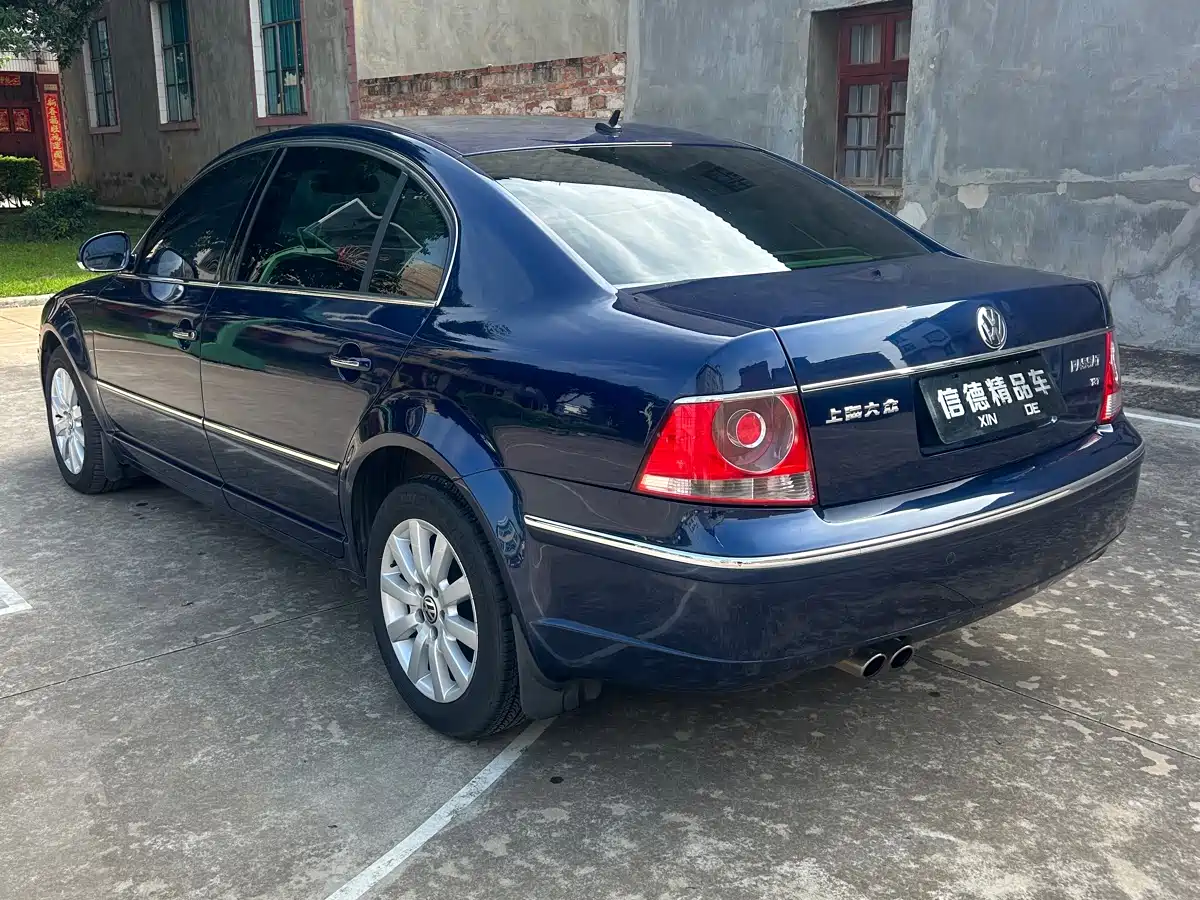Volkswagen Passat Lingyu 2005 1.8T Auto Luxury фото 5