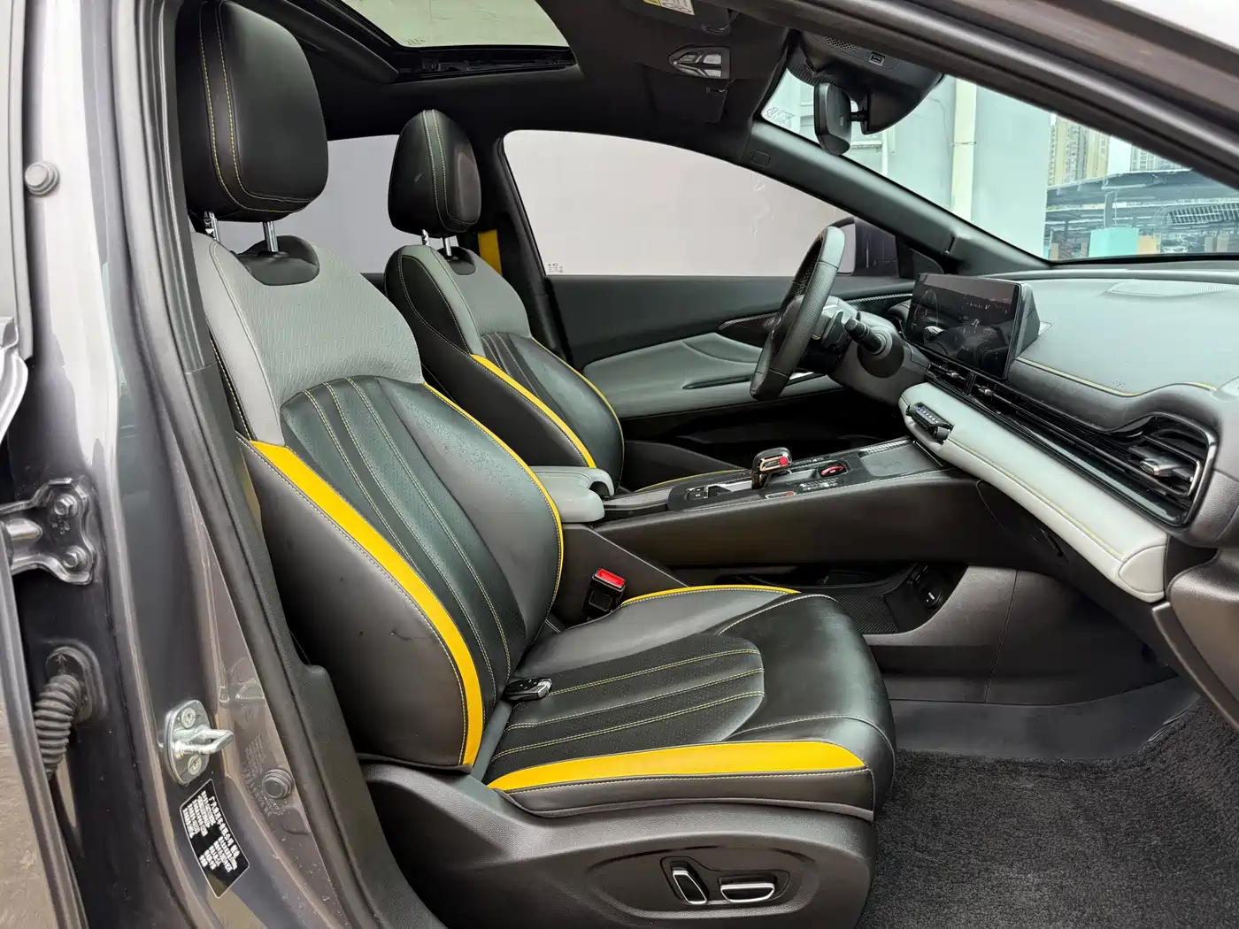 GAC Trumpchi Trumpchi Emkoo 2023 270T DCT J16 Edition фото 15