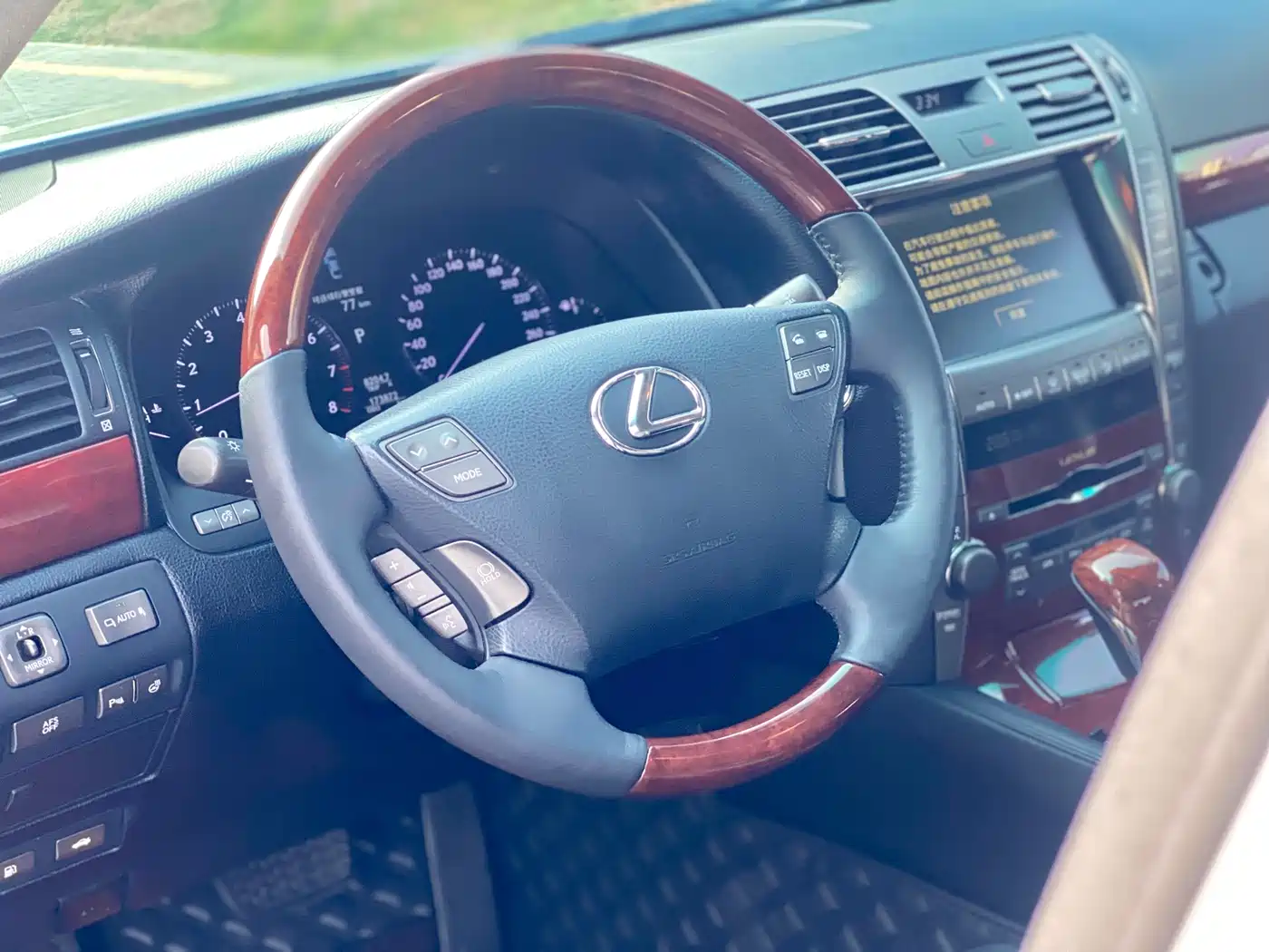 Lexus LS 2006 Model 460 фото 8