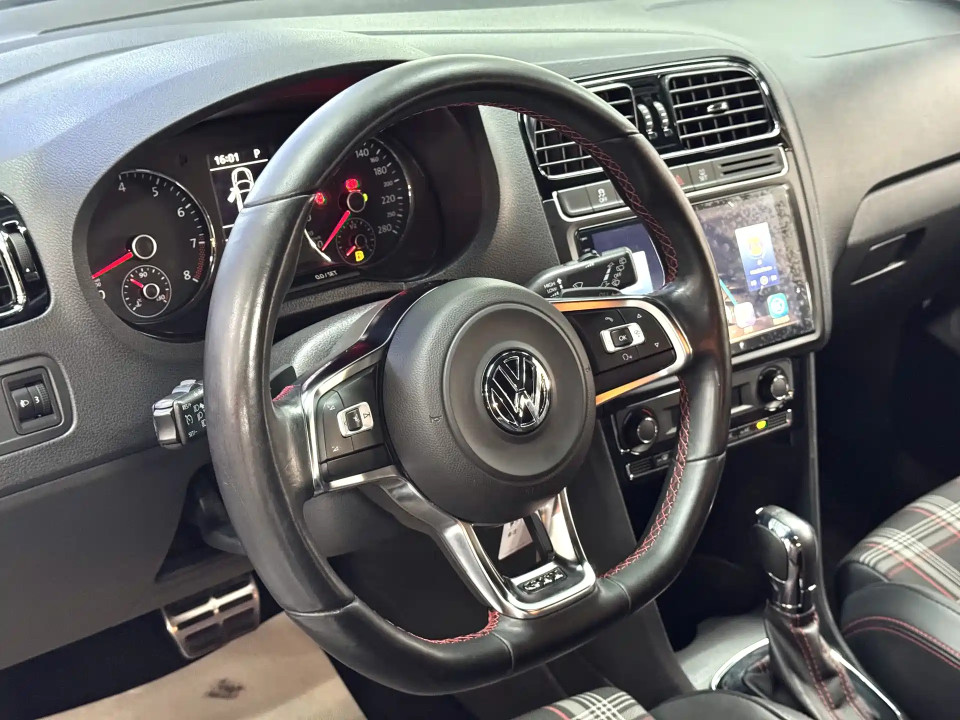 Photo 10 - Volkswagen Polo