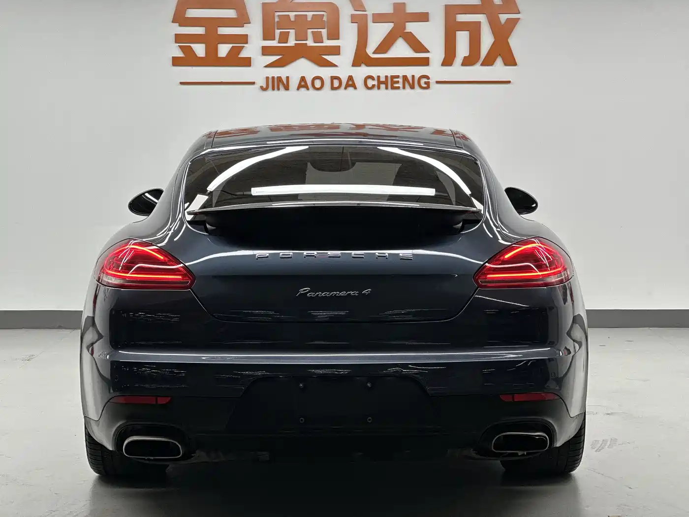 Porsche Panamera 2014 Panamera 4 3.0T фото 5
