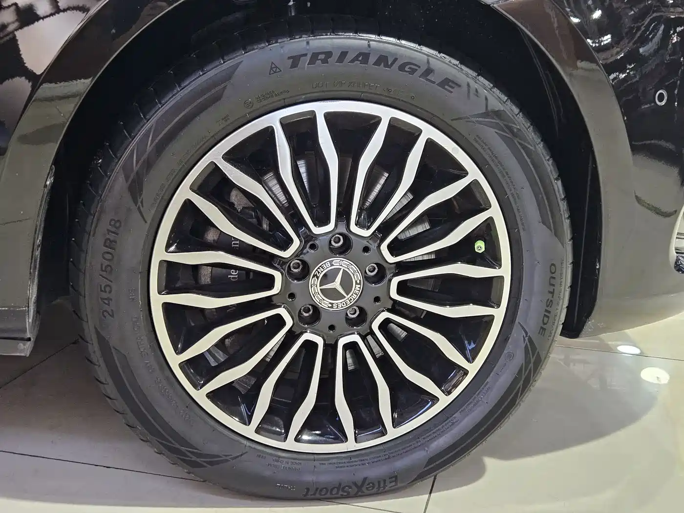 Mercedes-Benz V-Class 2018 V 260 L Premium Long Version China V фото 23
