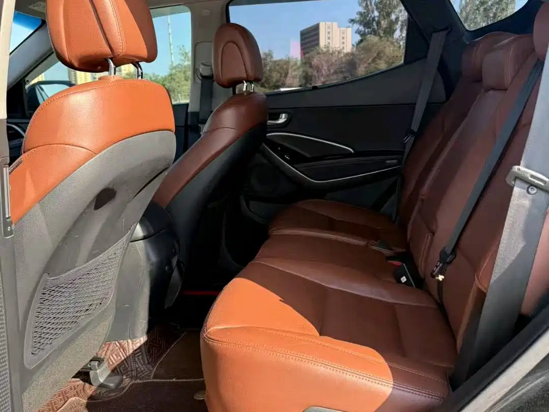 Hyundai Santa Fe 2013 Facelift 2.0T Automatic 4WD Premium фото 7