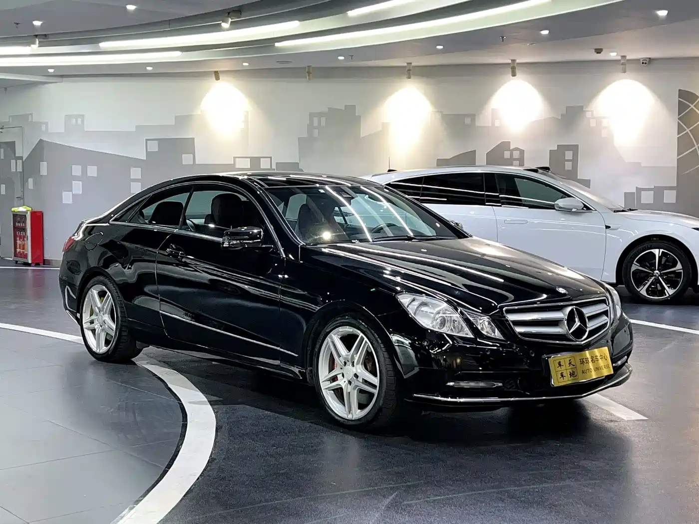 Mercedes-Benz E-Class (Import) 2010 E 260 CGI Coupe фото 3