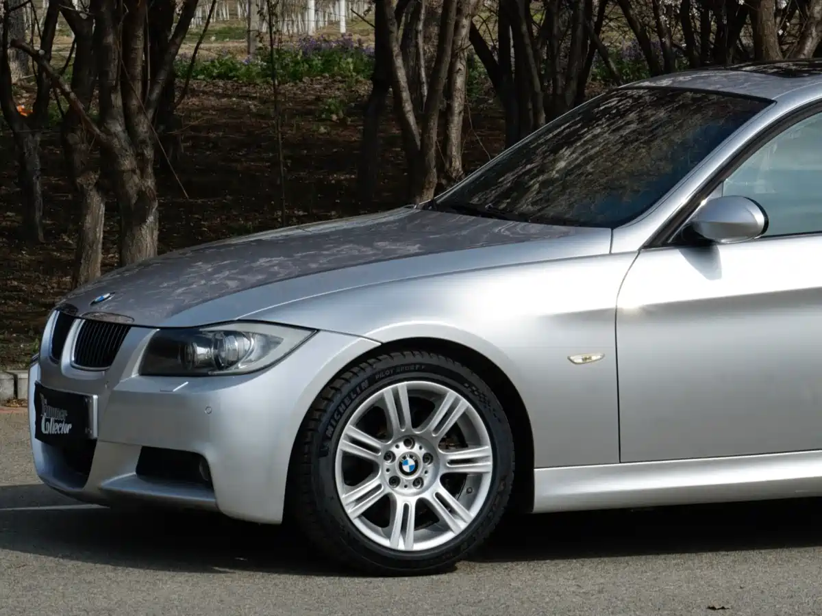 BMW 3 Series (Import) 2005 330i фото 4