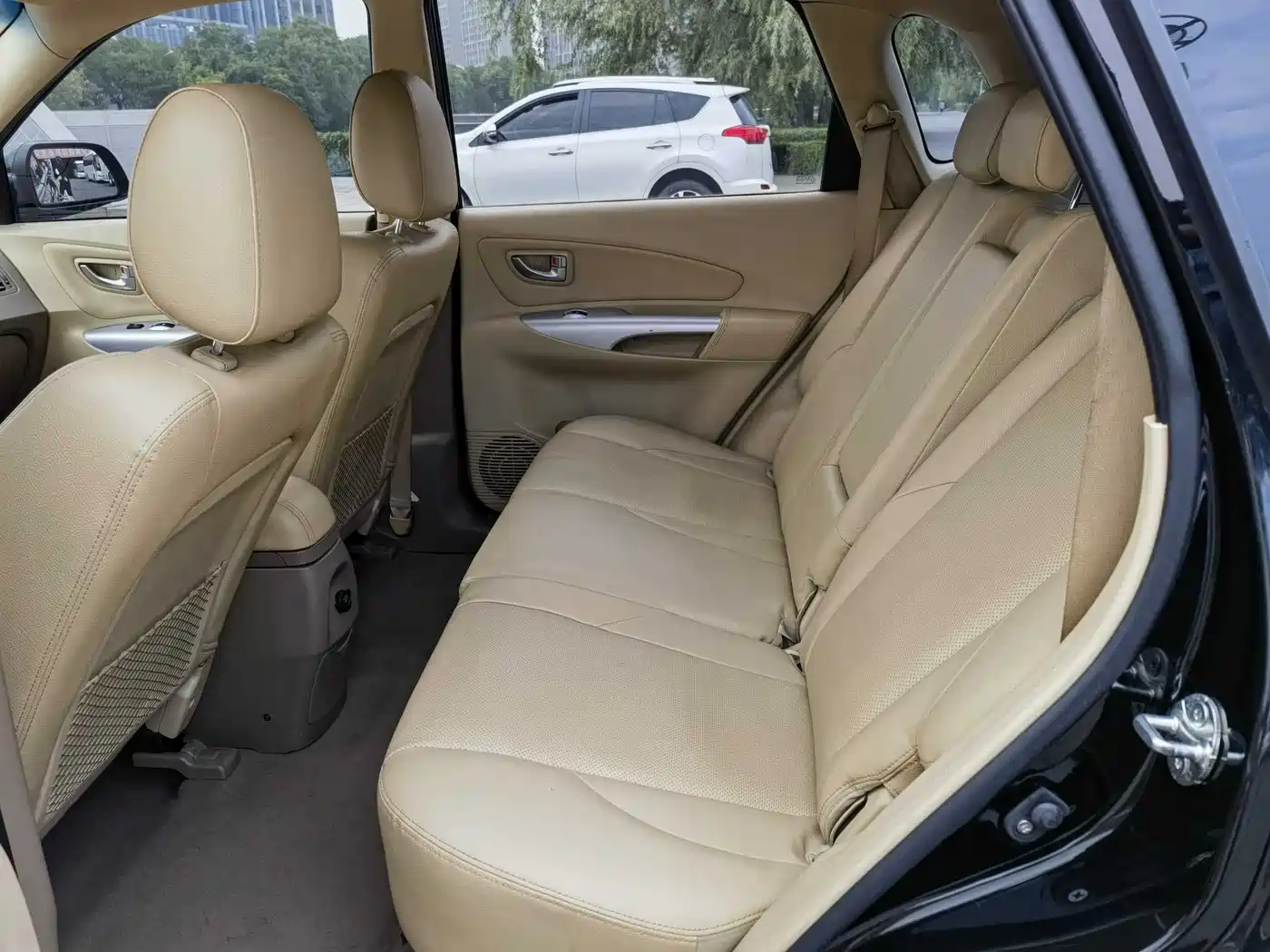 Hyundai Tucson 2013 2.0L Automatic 2WD Comfort фото 7