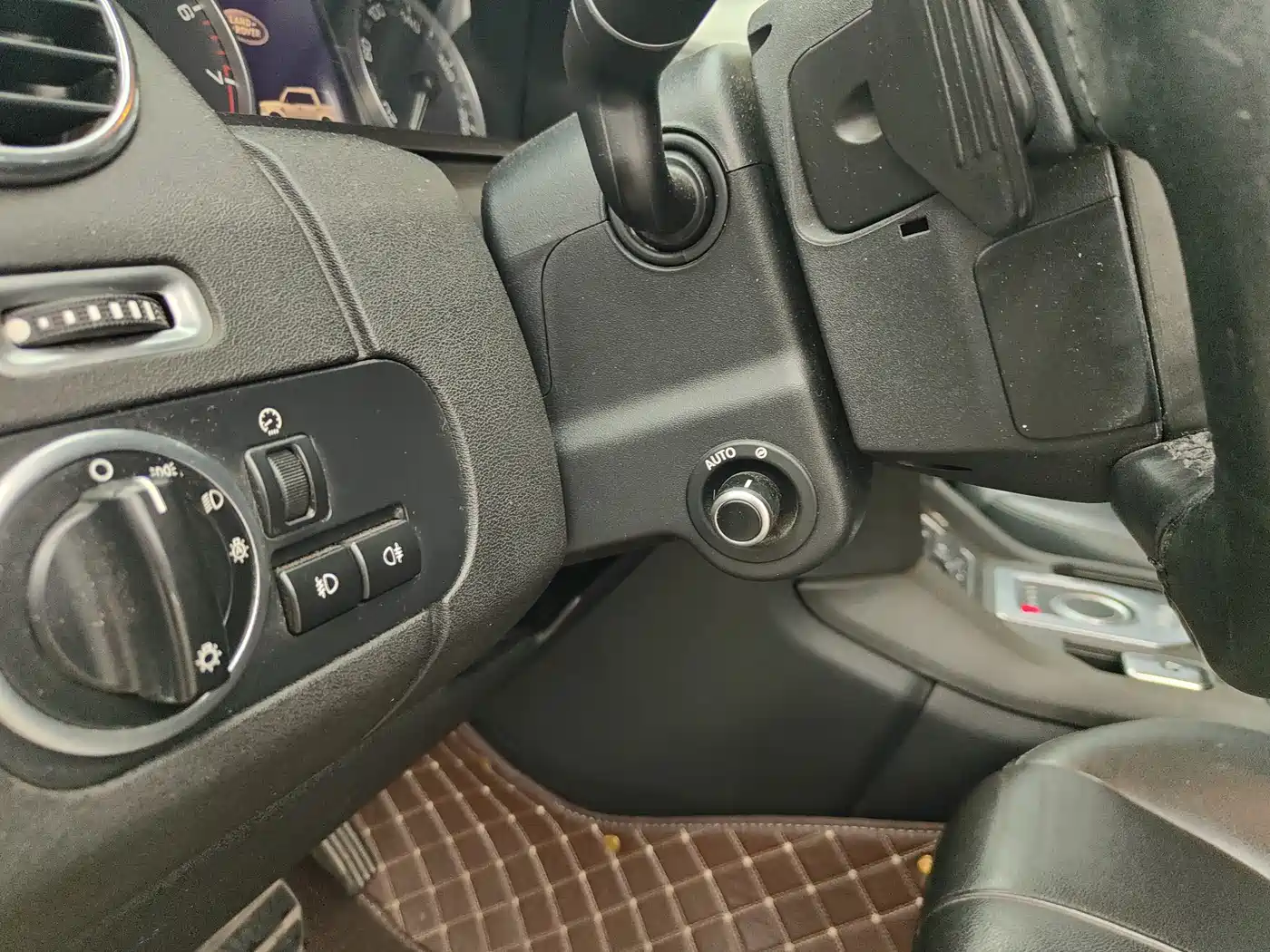 Land Rover Discovery 2016 3.0 SC V6 HSE фото 10