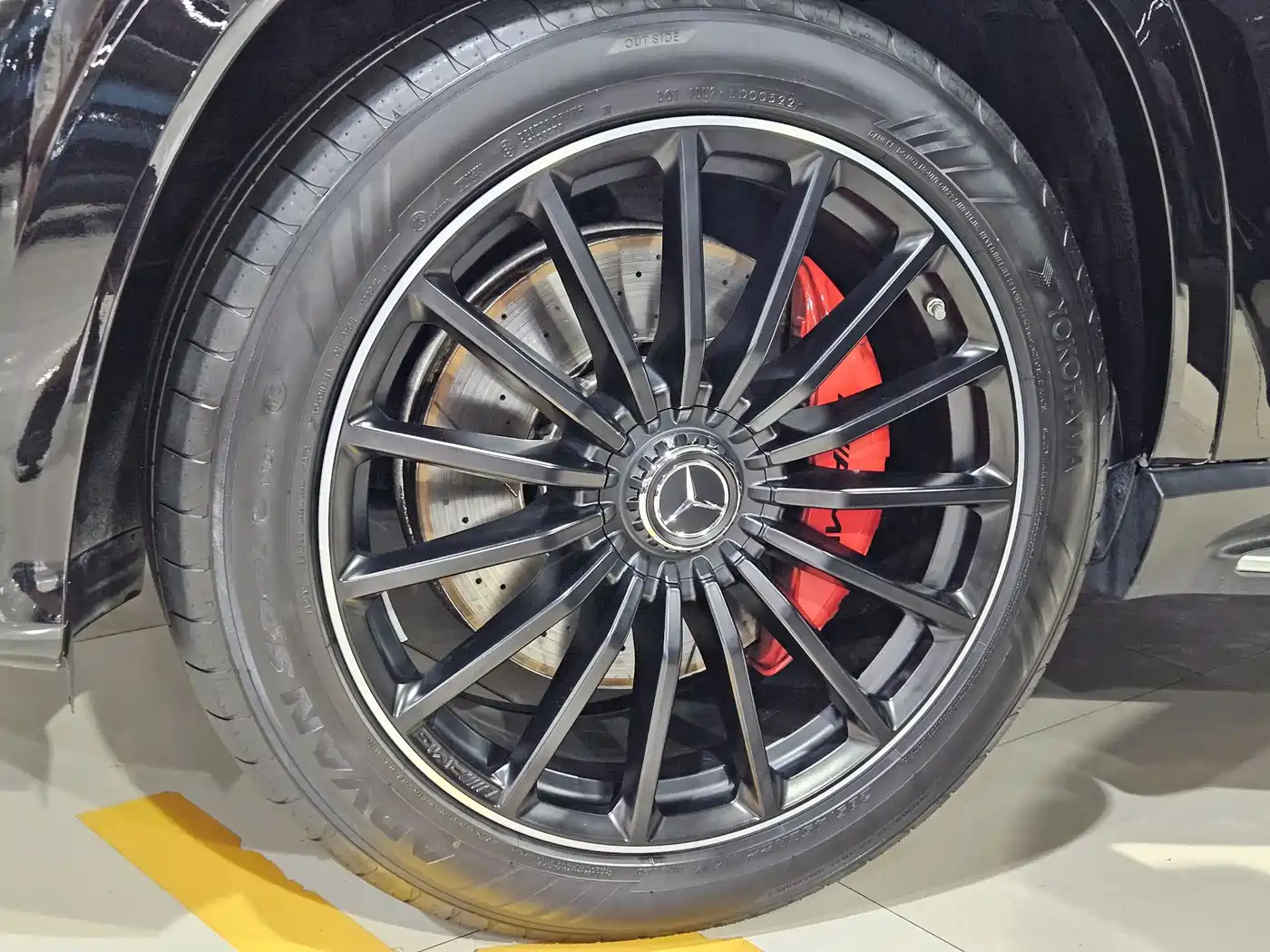 Mercedes-Benz GLS AMG 2024 AMG GLS 63 4MATIC+ фото 26
