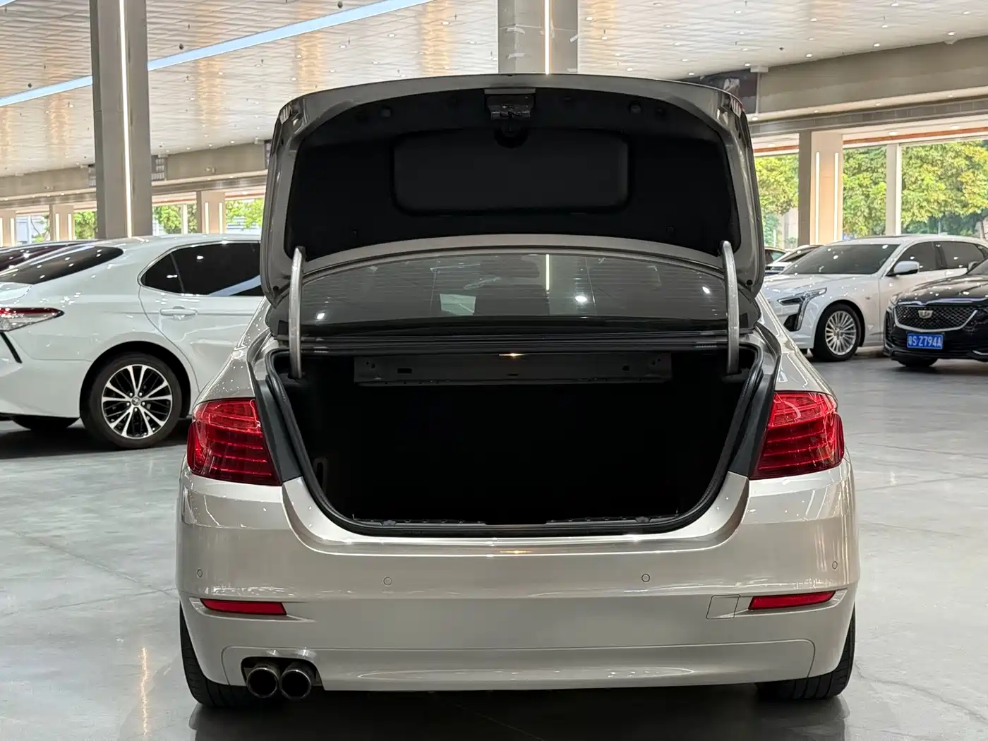 BMW 5 Series 2014 520Li Elegance фото 14