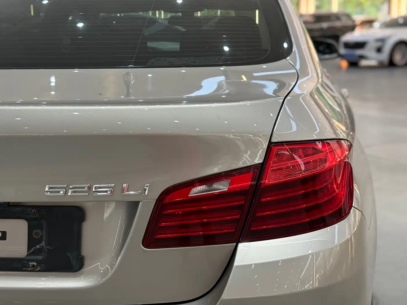 BMW 5 Series 2014 520Li Elegance фото 15
