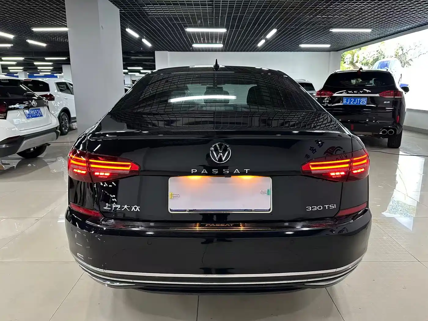 Volkswagen Passat 2021 Model 330TSI Elite Edition фото 7