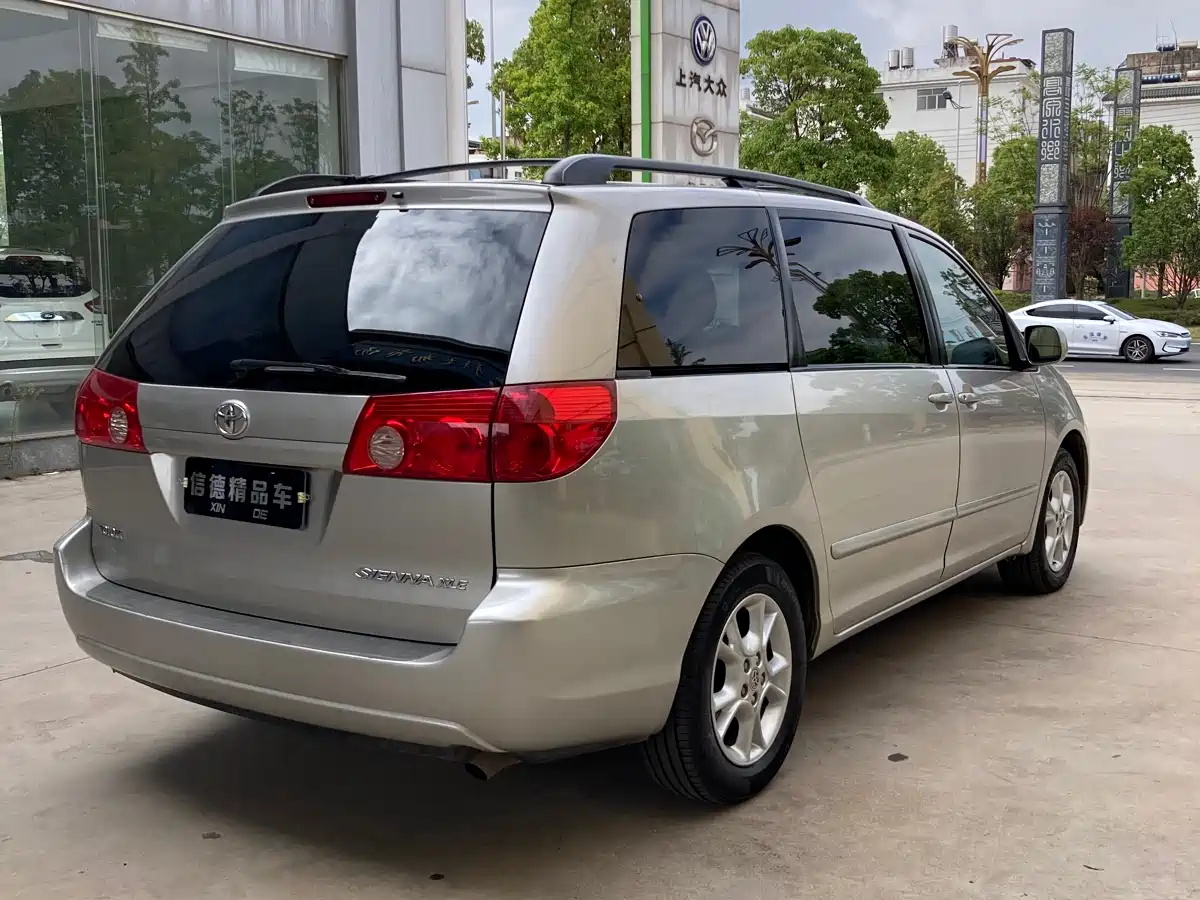 Toyota Sienna 2005 Model 3.3 XLE фото 6