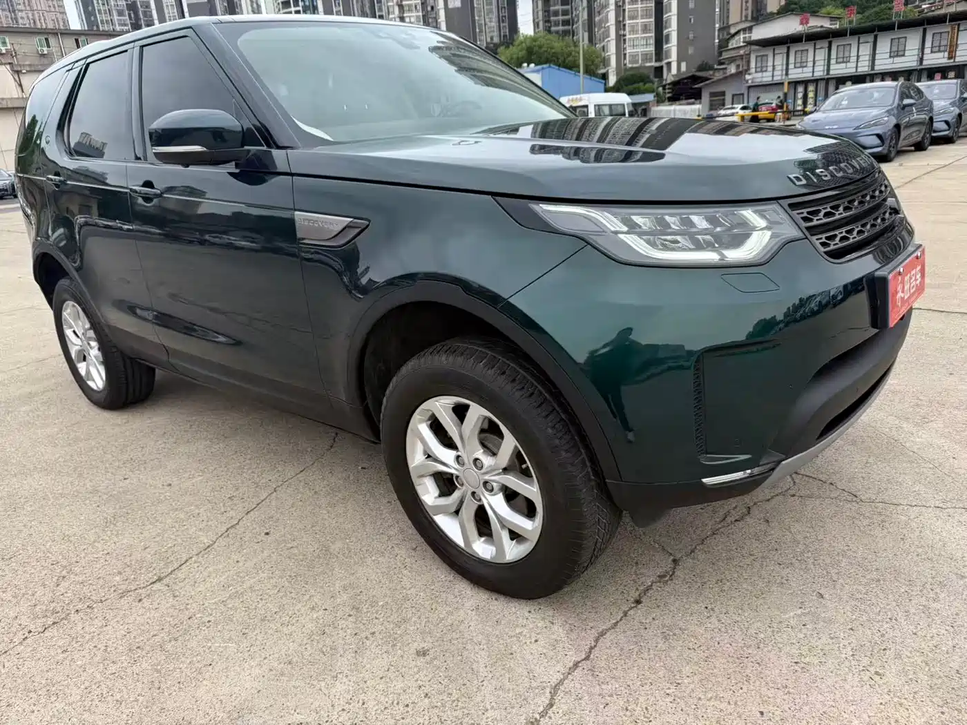 Land Rover Discovery 2017 3.0 SC V6 SE фото 3