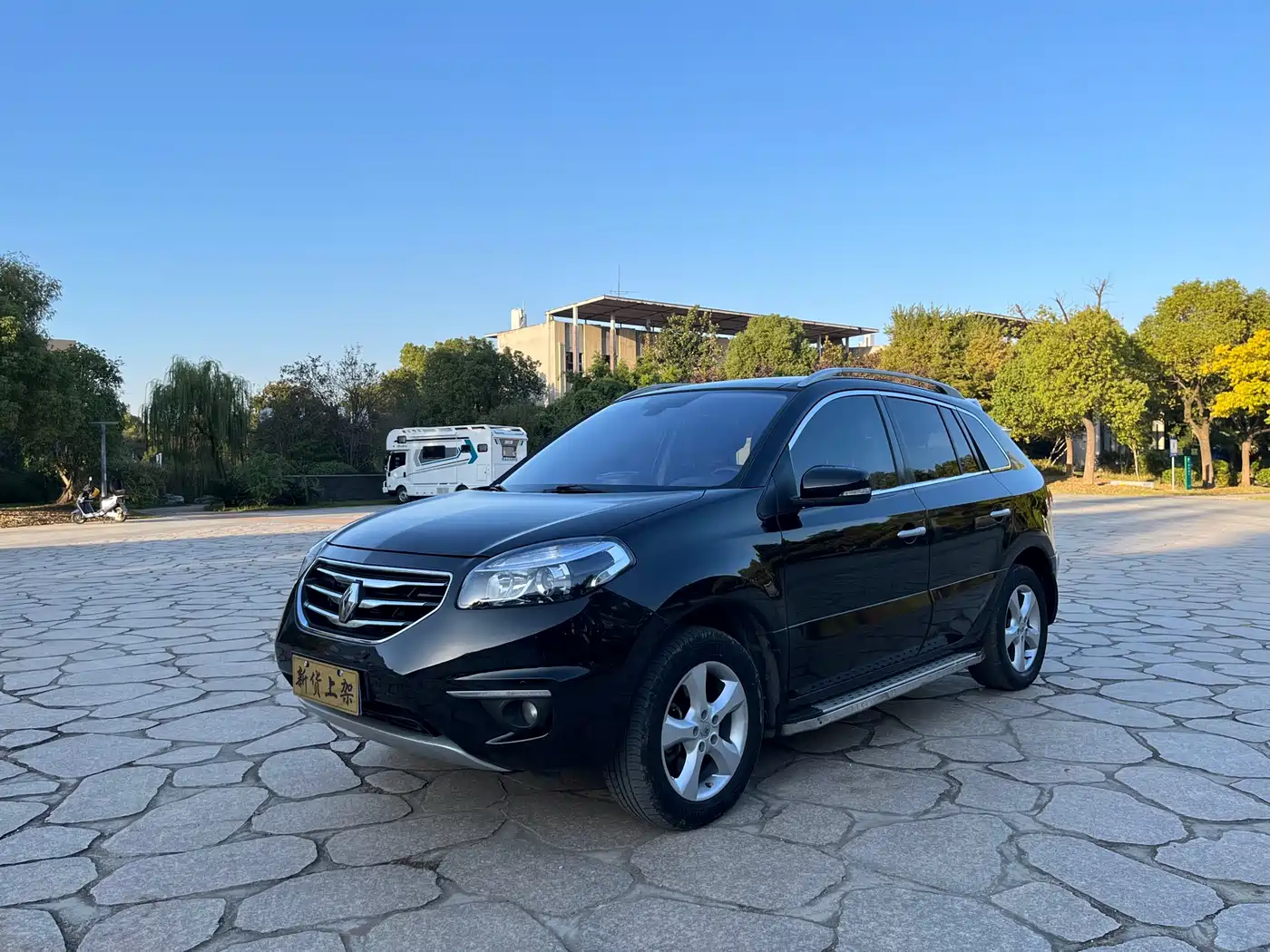 Renault Koleos (Import) 2013 2012 2.5L 4WD Comfort Navigation Edition