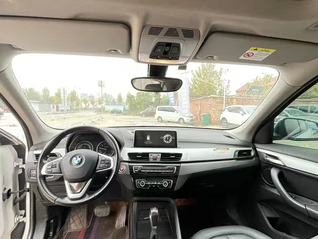 BMW X1 2018 sDrive18Li Fashion Model фото 7