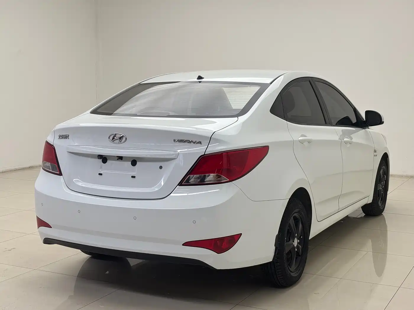 Hyundai Verna 2014 1.4L Manual Smart GLS фото 4