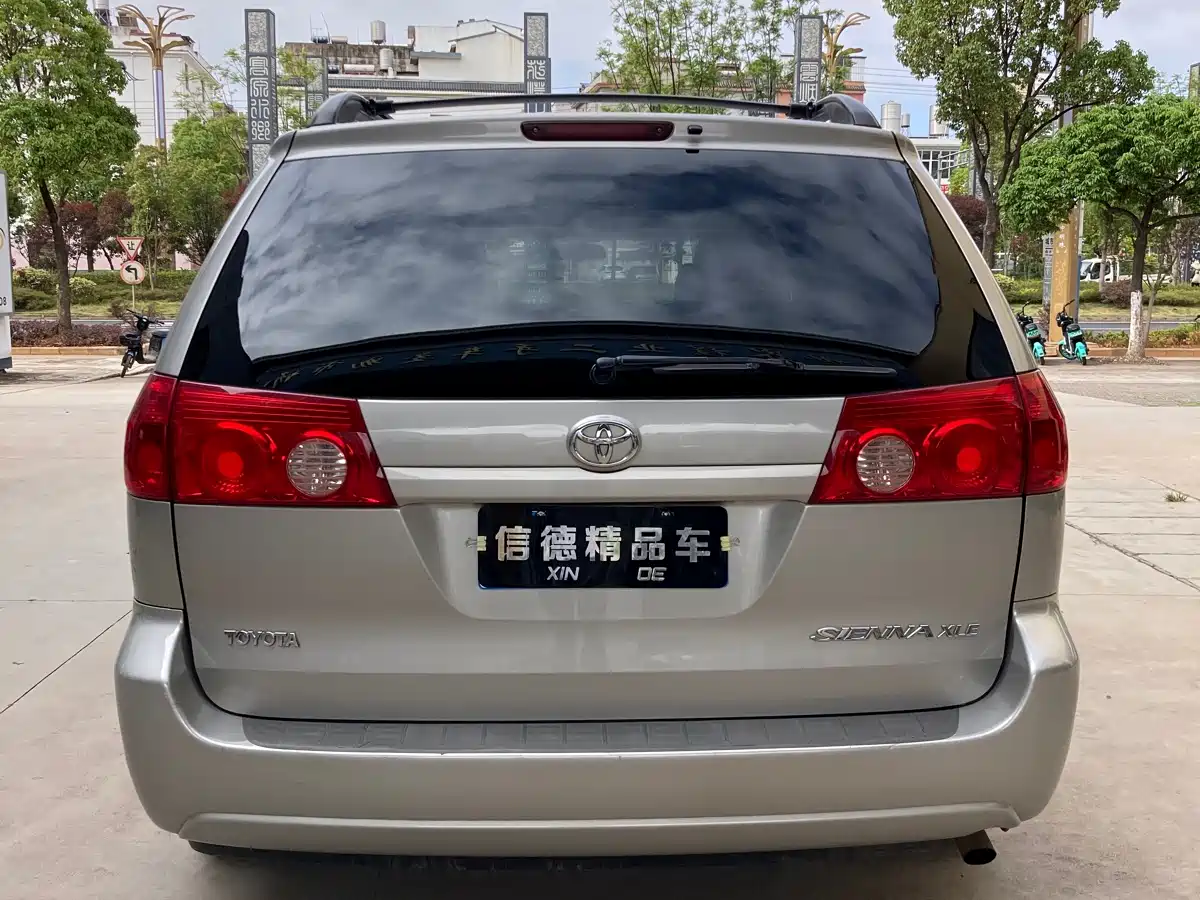 Toyota Sienna 2005 Model 3.3 XLE фото 5