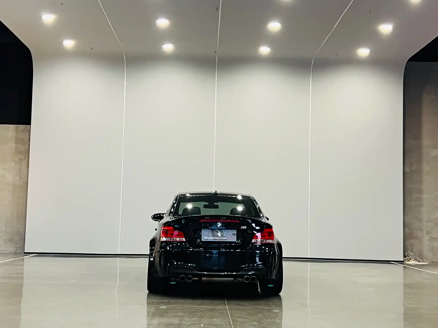 BMW 1 Series M 2011 1M Coupe фото 8