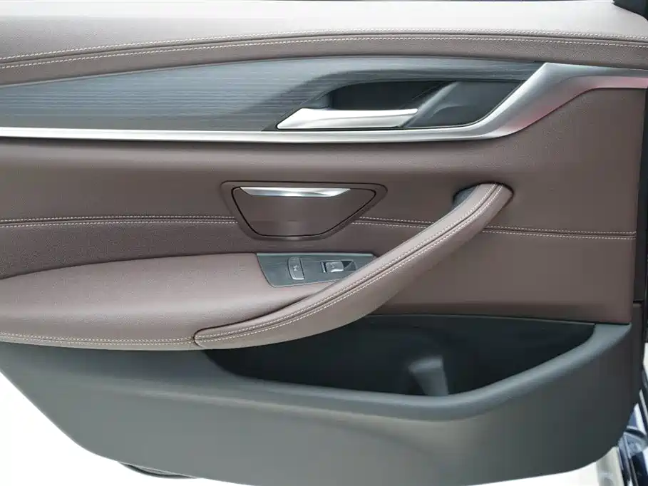 BMW 5 Series 2022 Facelift 530Li Leading M Sport Package фото 18