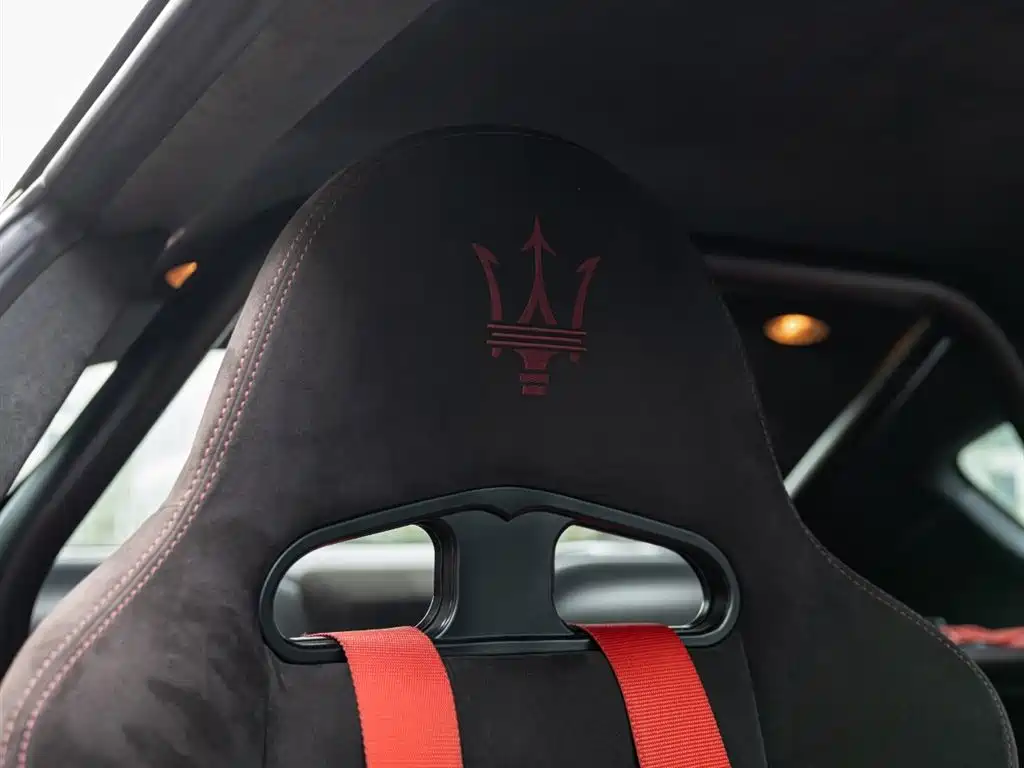 Maserati GranTurismo 2012 4.7L MC Stradale фото 21