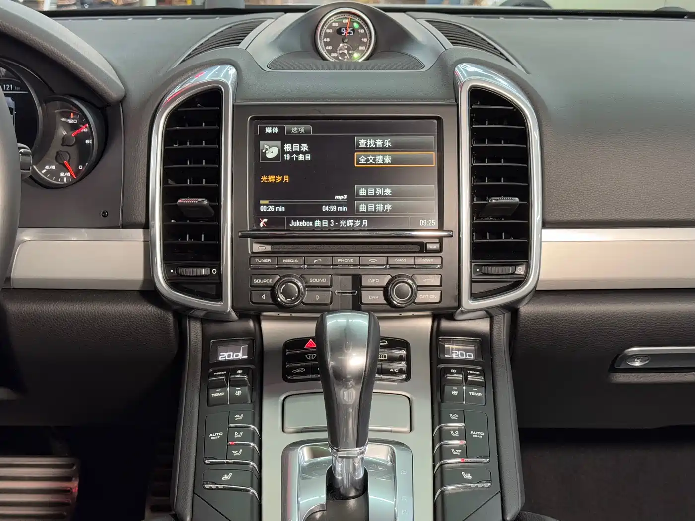 Porsche Cayenne 2015 Cayenne S 3.6T фото 21