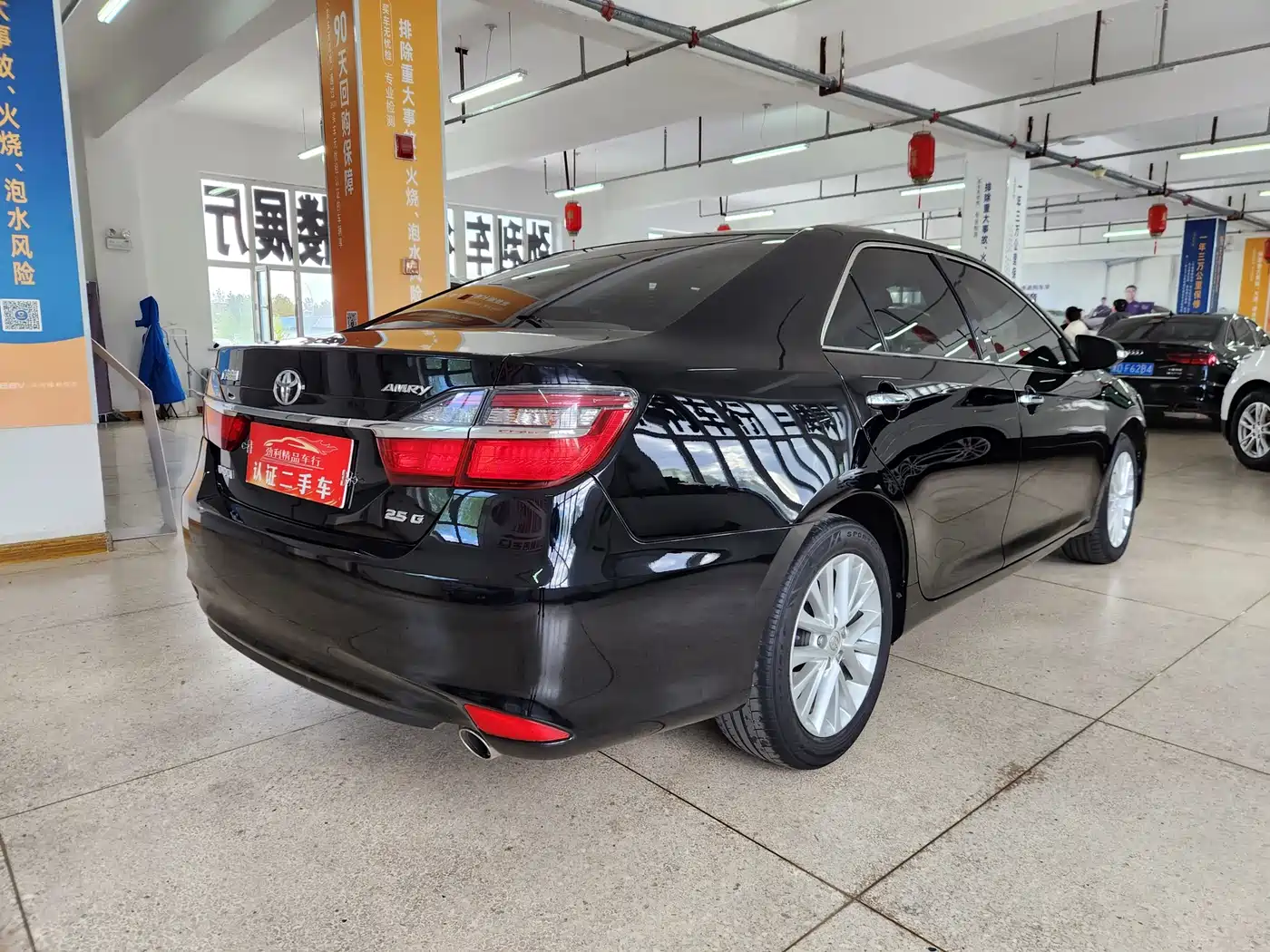 Toyota Camry 2015 2.5G Luxury Navigation Edition фото 6