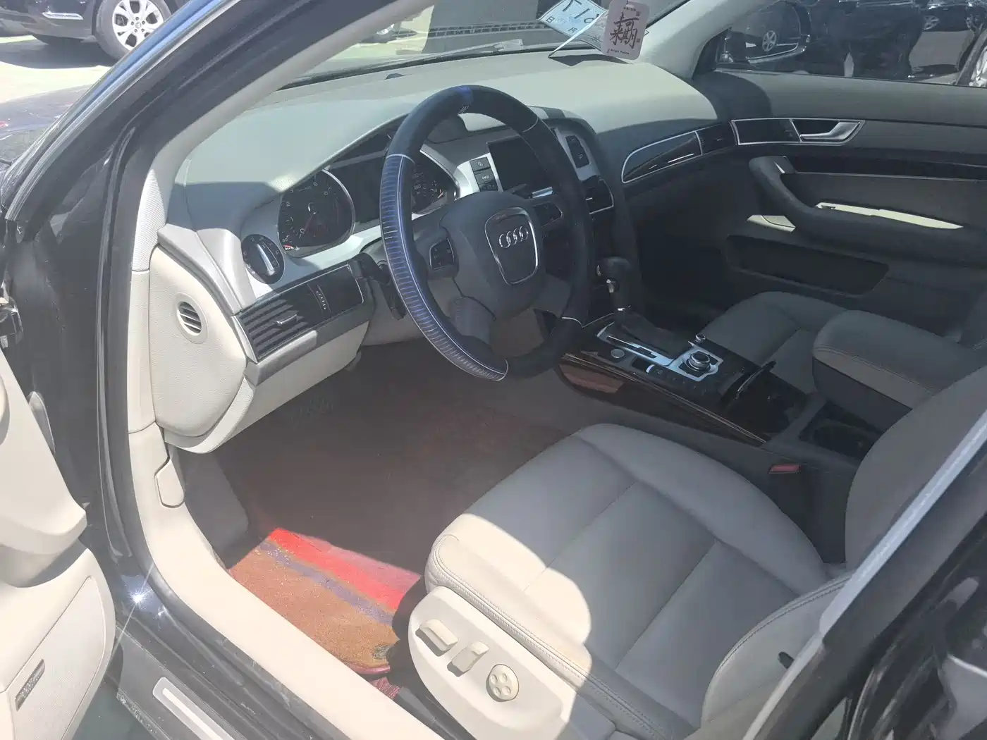 Audi A6L 2010 2.0 TFSI Automatic Standard фото 4
