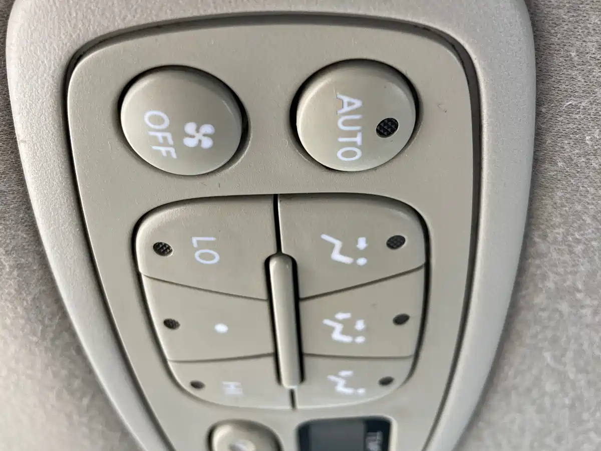 Toyota Sienna 2005 Model 3.3 XLE фото 9