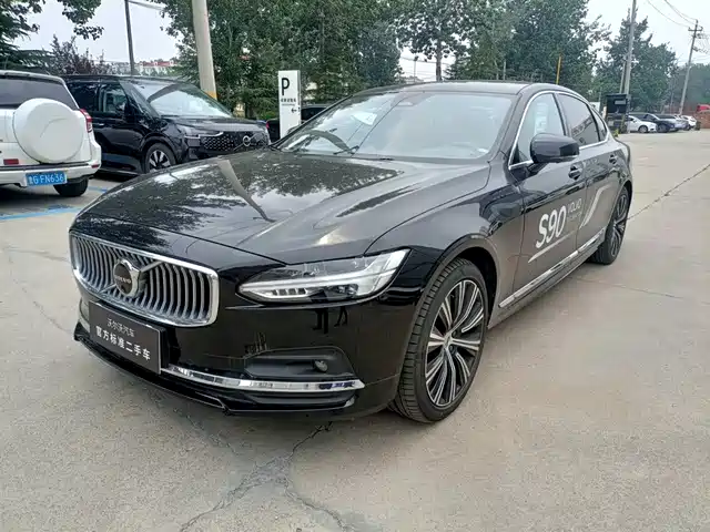 Volvo S90 2025 B5 Elegance Luxury Edition