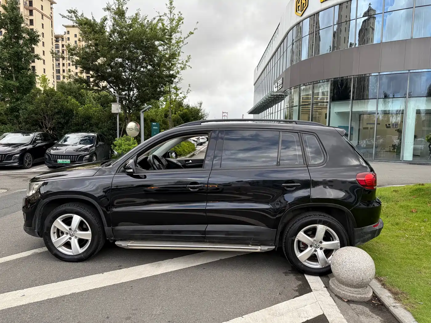 Volkswagen Tiguan 2013 1.8TSI Auto 4WD Luxury фото 2