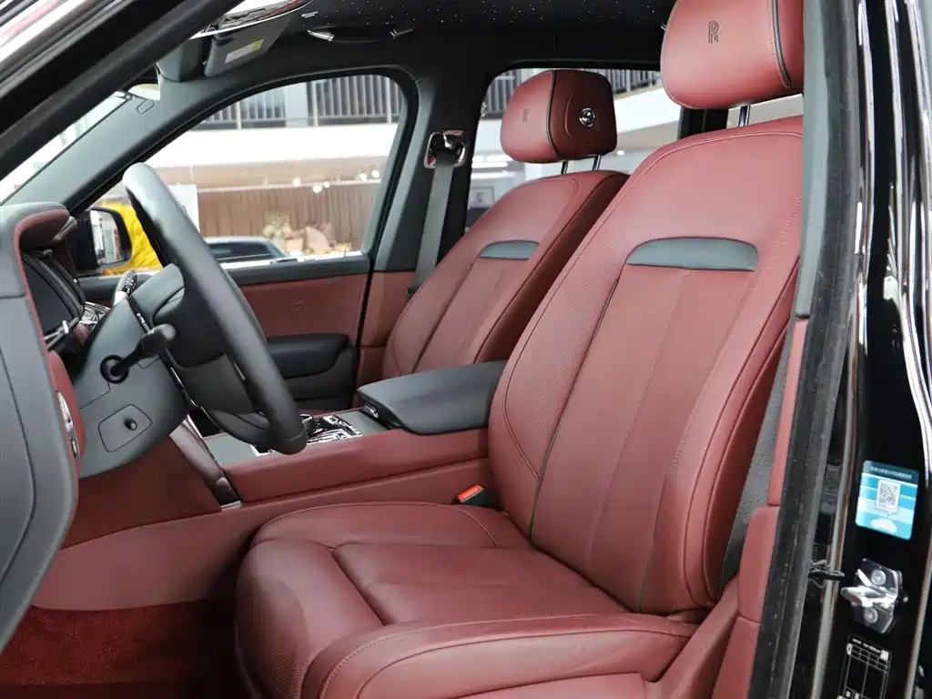 ROLLS-ROYCE CULLINAN