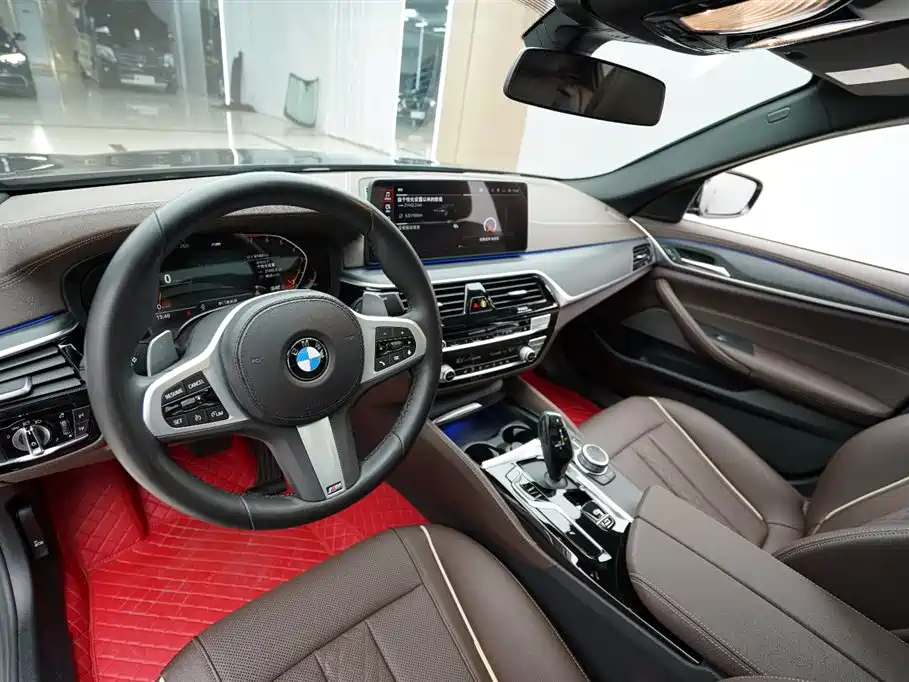 BMW 5 Series 2022 Facelift 530Li Leading M Sport Package фото 3