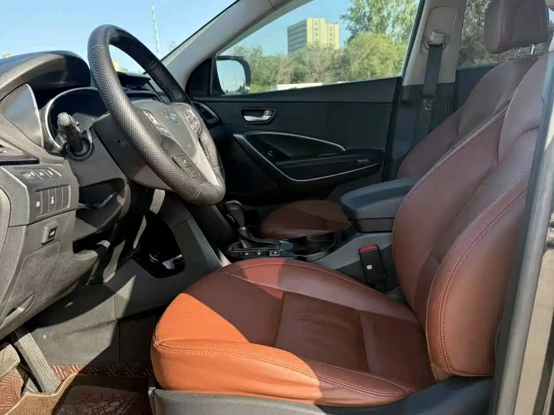 Hyundai Santa Fe 2013 Facelift 2.0T Automatic 4WD Premium фото 9