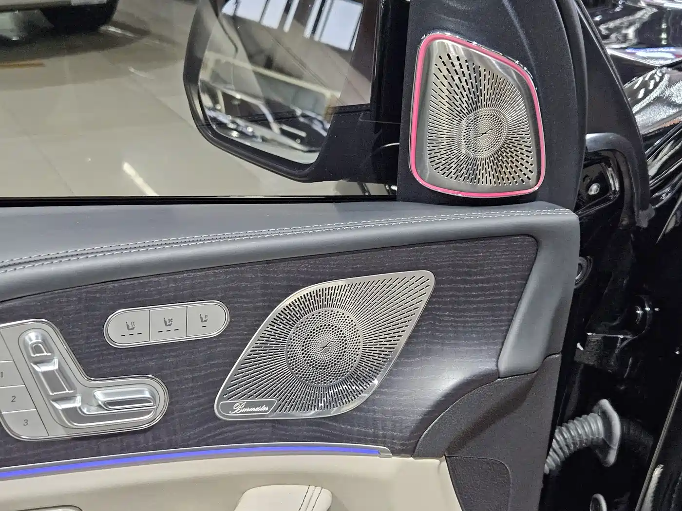 Mercedes-Benz GLS AMG 2024 AMG GLS 63 4MATIC+ фото 9