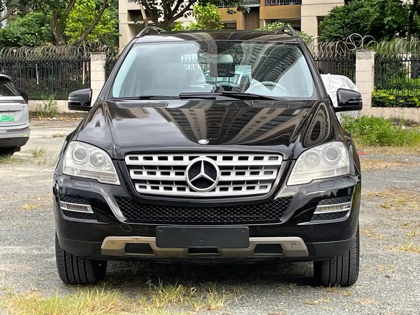 Mercedes-Benz M-Class 2010 ML 300 4MATIC фото 2