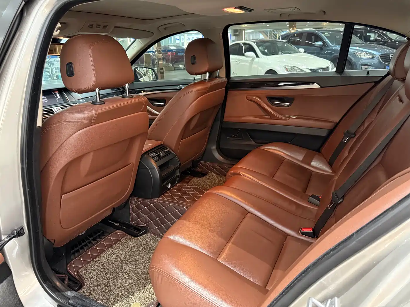 BMW 5 Series 2014 520Li Elegance фото 6