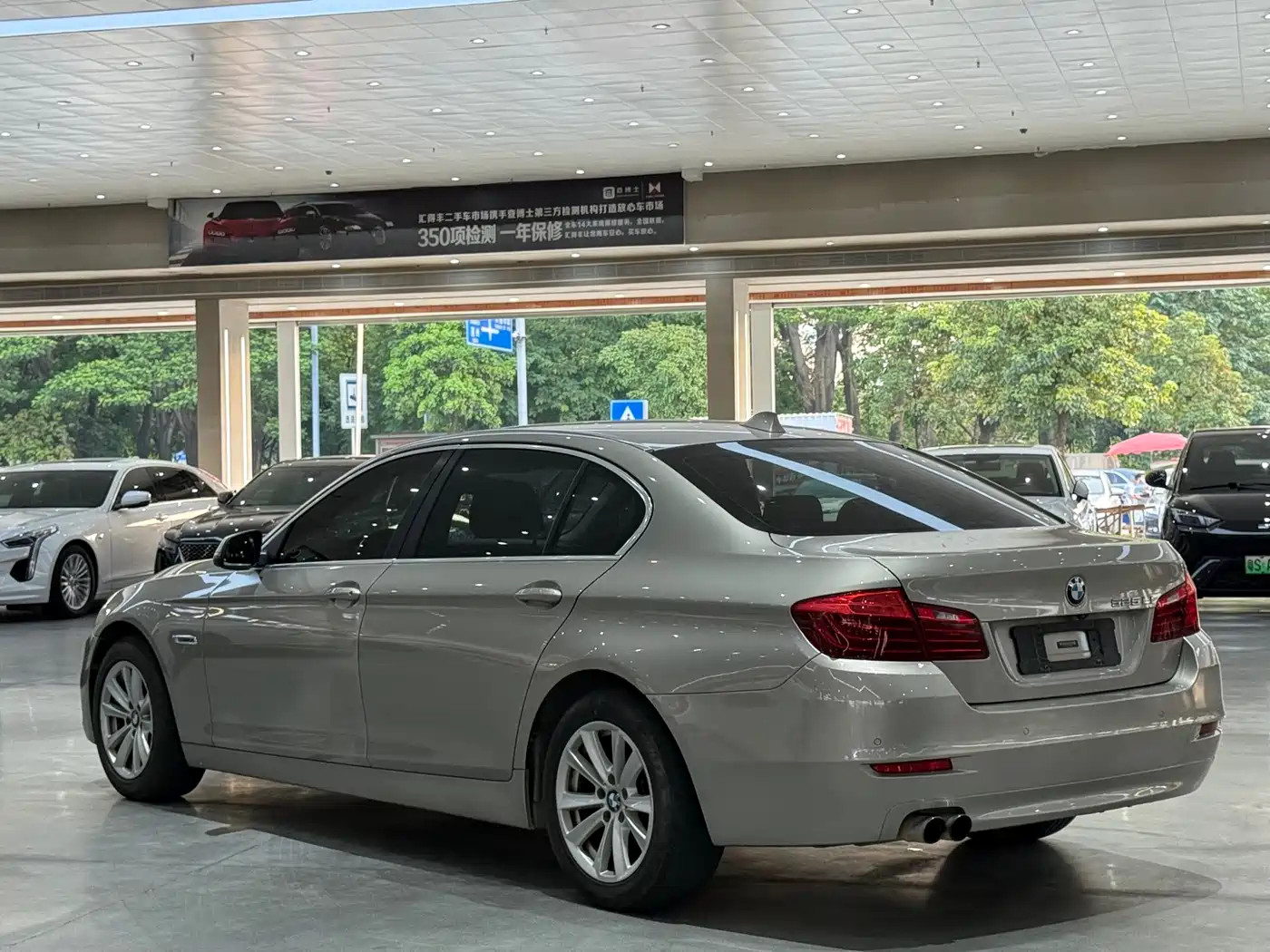 BMW 5 Series 2014 520Li Elegance фото 13