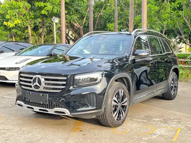 MERCEDES-BENZ GLB