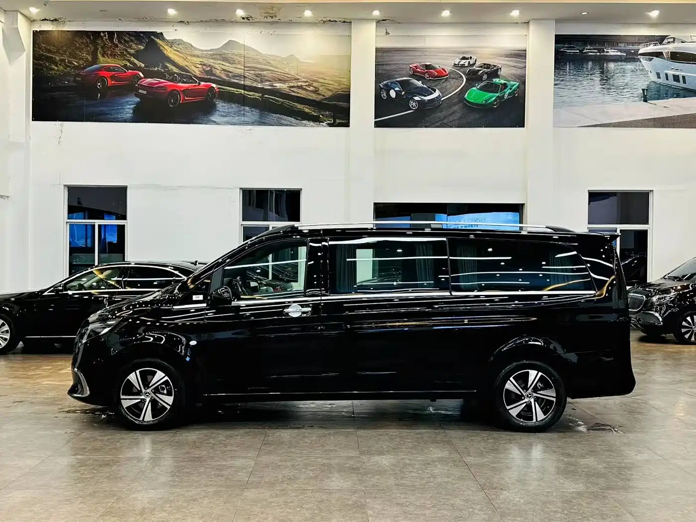 Mercedes-Benz Vito 2024 2.0T Elite Edition 7-Seater фото 3