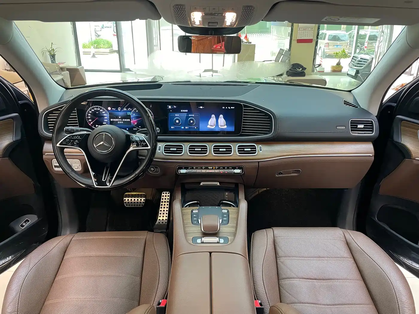 Mercedes-Benz GLS 2024 Model GLS 450 4MATIC Luxury фото 15