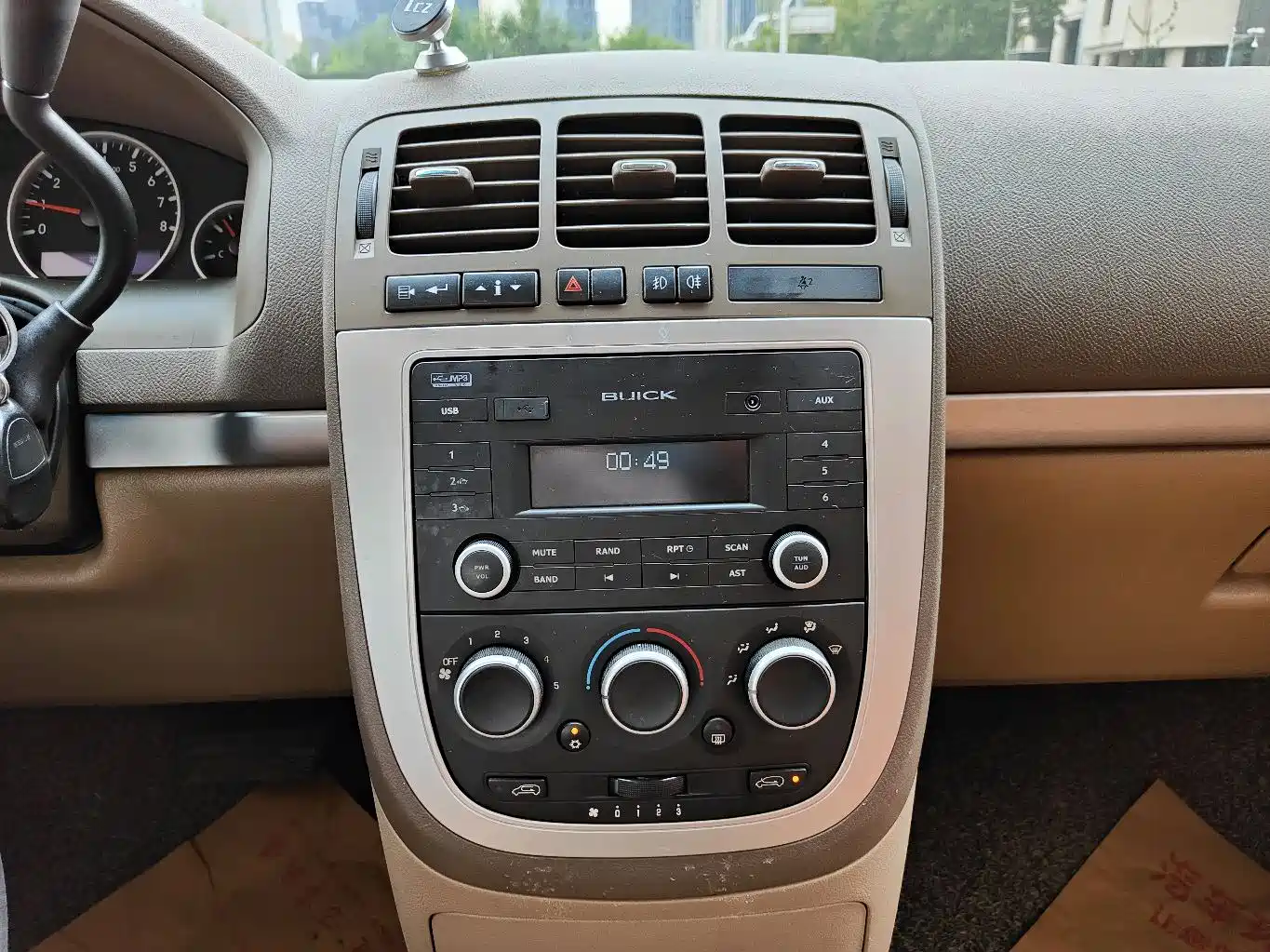Buick GL8 2014 2.4L Classic Edition фото 9