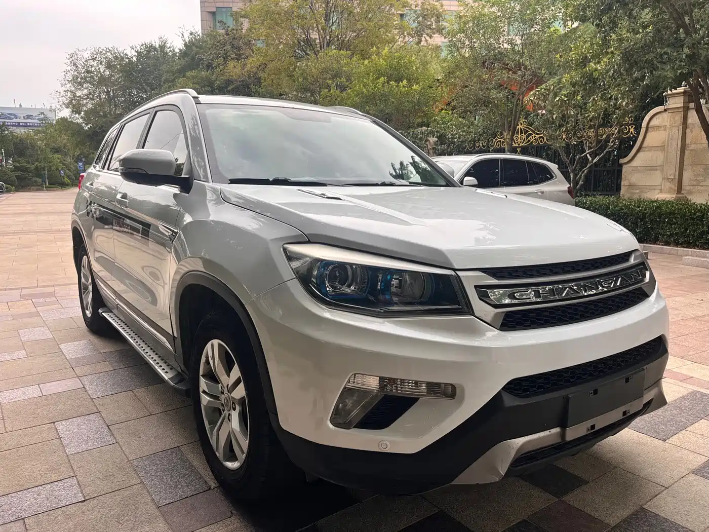 CHANGAN CS75