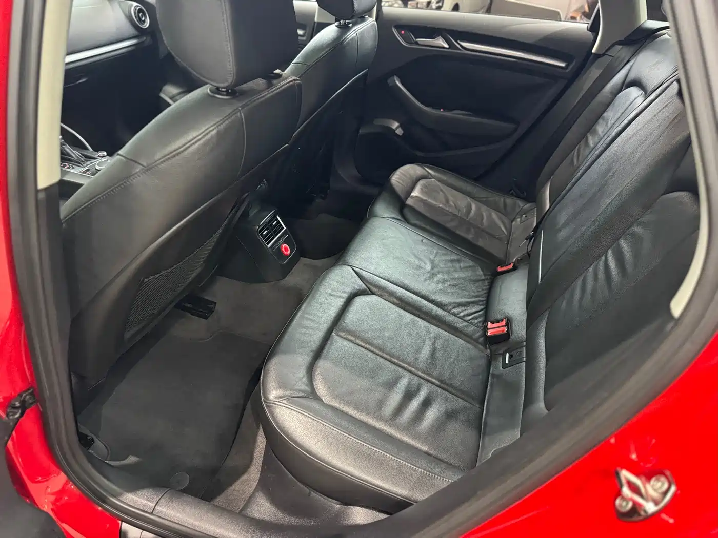 Audi A3 2015 Sportback 35 TFSI Millionth Anniversary Comfort Enjoyment Type фото 18