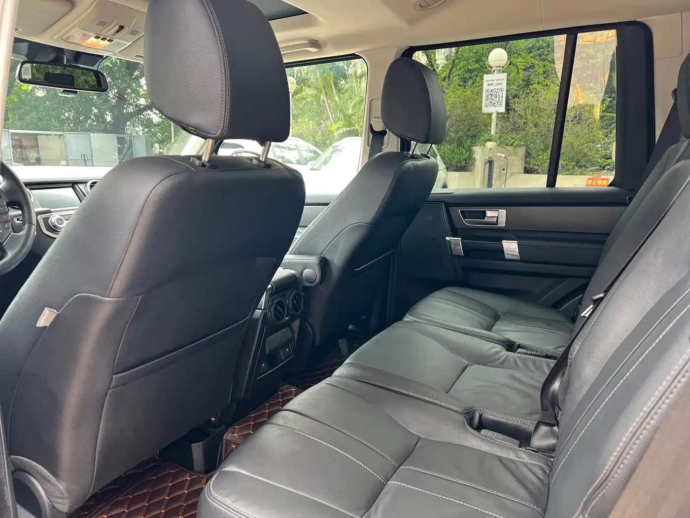 Land Rover Discovery 2015 3.0 SC V6 HSE фото 7